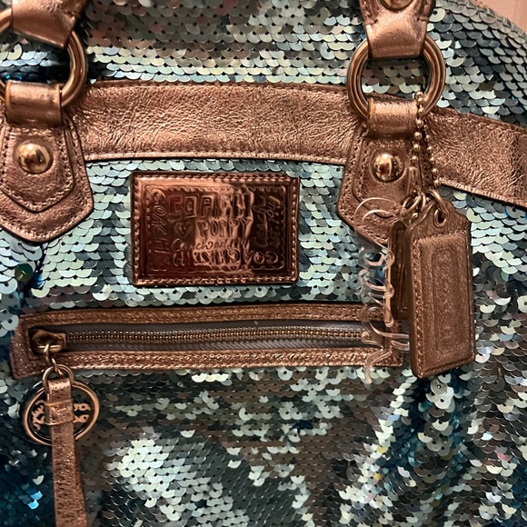 Y2K Coach limited edition poppy blue sequin purse - Picture 3 of 3